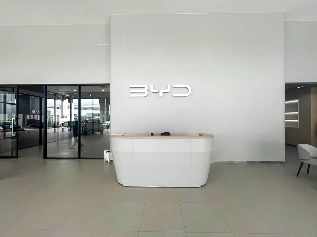 Byd showroom bangna 06